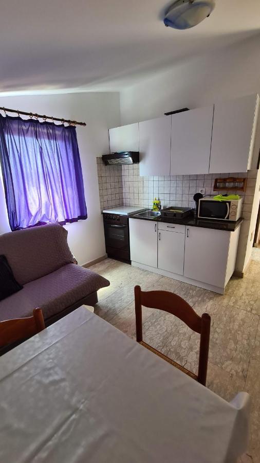 Apartmani Kod Barbe Vir Exterior photo