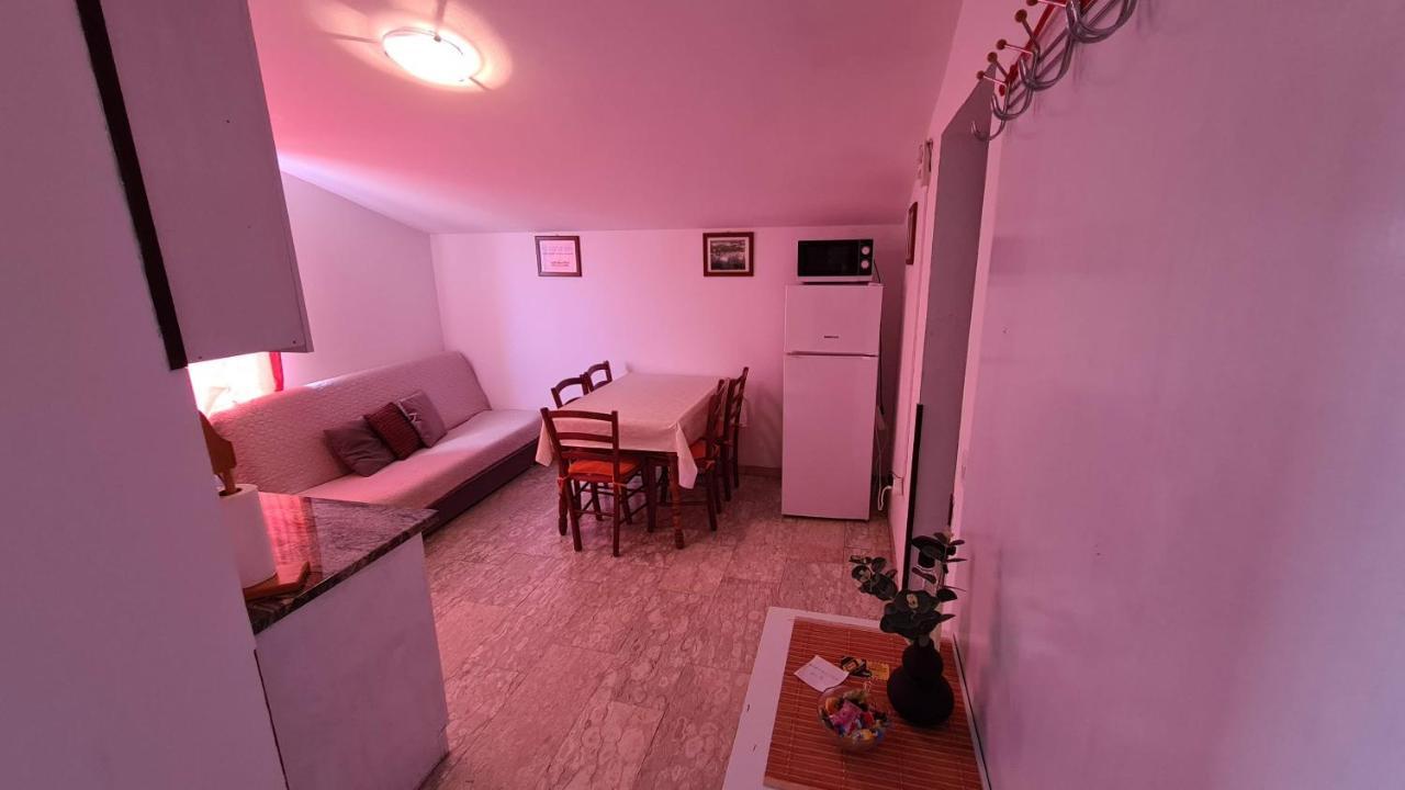 Apartmani Kod Barbe Vir Exterior photo